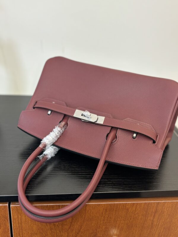 Hermes_Shoulder_Birkin_29_Craftsmanship-Wine Red Bag