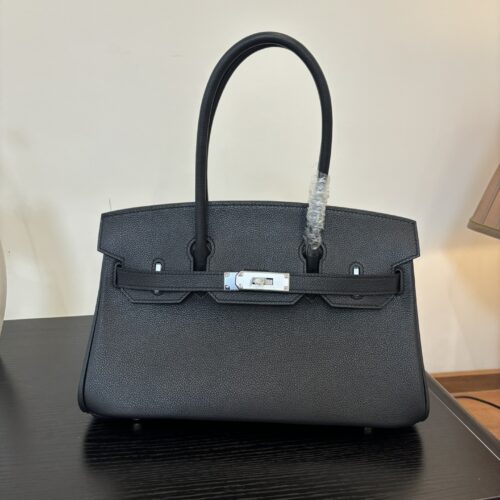 Hermes_Shoulder_Birkin_29_Craftsmanship-Black Bag
