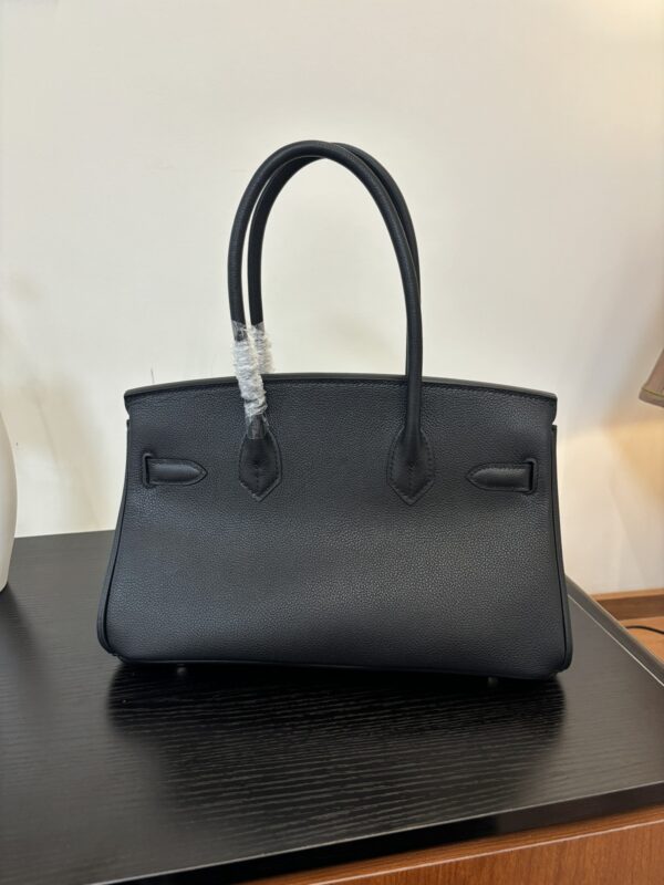 Hermes_Shoulder_Birkin_29_Craftsmanship-Black Bag