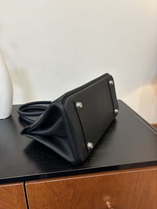 Hermes_Shoulder_Birkin_29_Craftsmanship-Black Bag