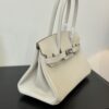 Hermes_Shoulder_Birkin_29_Craftsmanship-White Bag