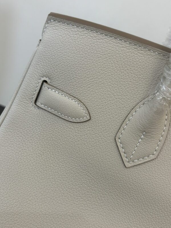 Hermes_Shoulder_Birkin_29_Craftsmanship-White Bag