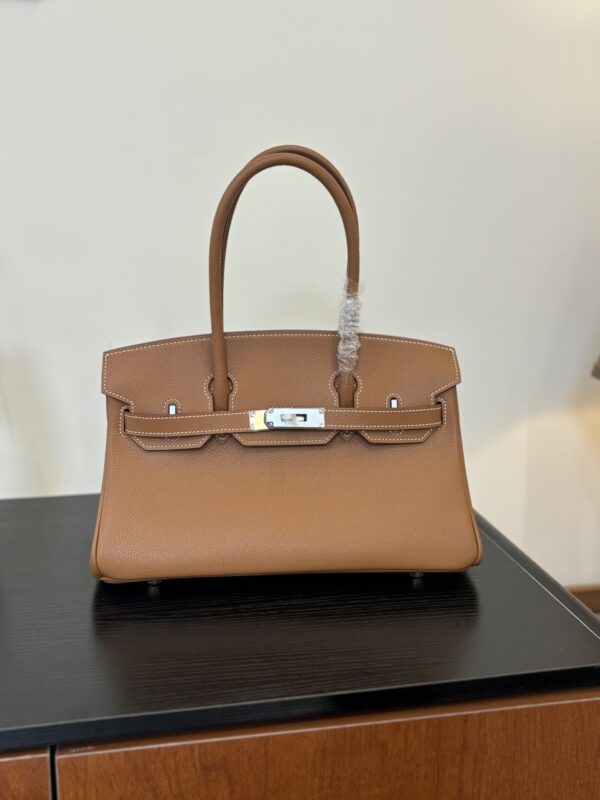 Hermes_Shoulder_Birkin_29_Craftsmanship-Camel Brown Bag