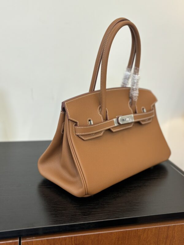 Hermes_Shoulder_Birkin_29_Craftsmanship-Camel Brown Bag