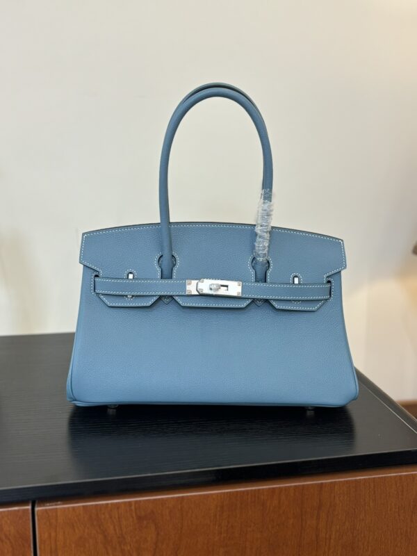 Hermes_Shoulder_Birkin_29_Craftsmanship-Blue Bag