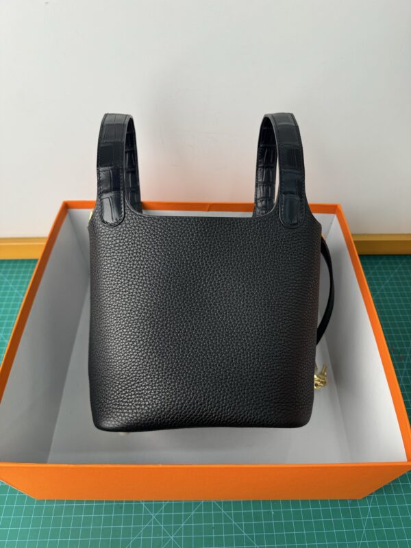 Hermes_Picotin_18_Touch_Material_Techniques-Black Bag