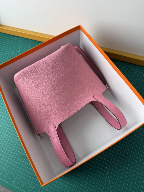 Hermes_Picotin_18_Touch_Material_Techniques-Pink Bag