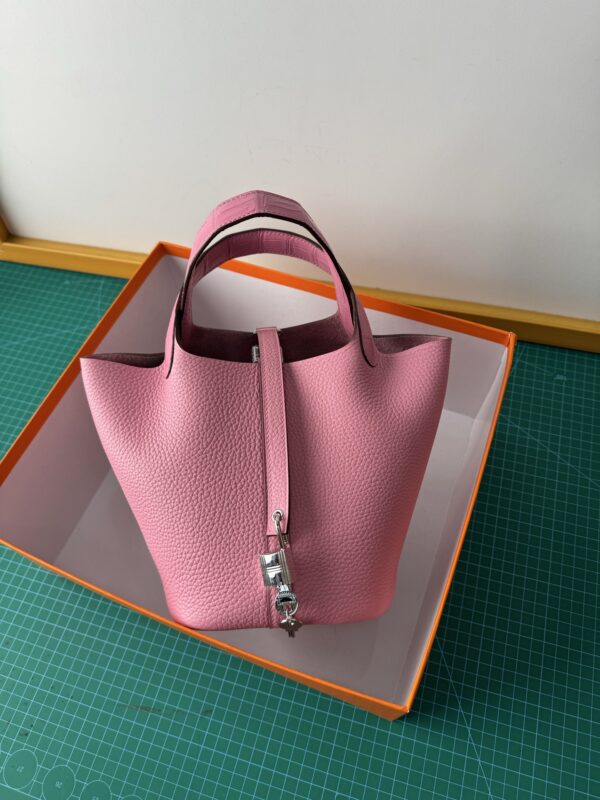 Hermes_Picotin_18_Touch_Material_Techniques-Pink Bag