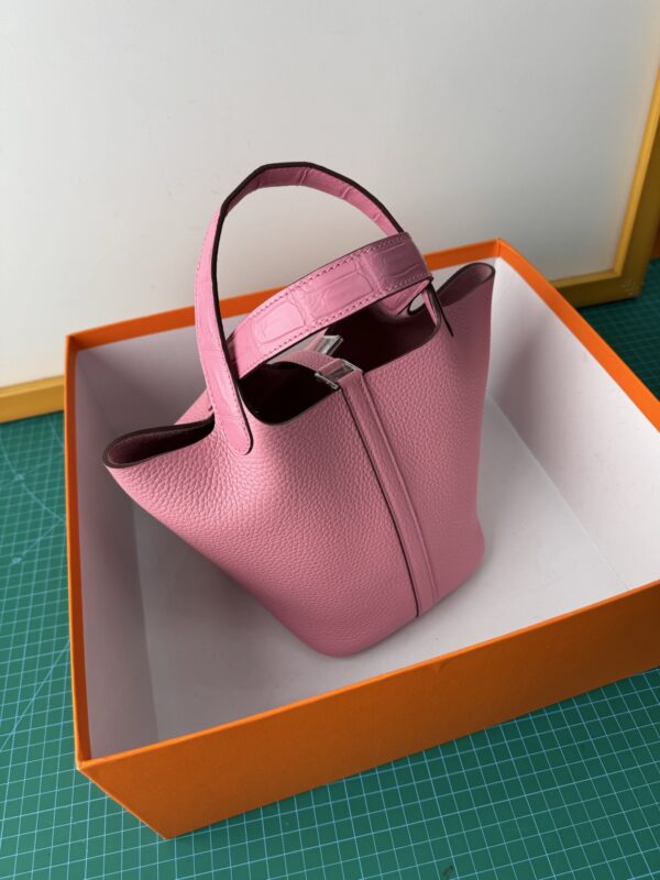 Hermes_Picotin_18_Touch_Material_Techniques-Pink Bag