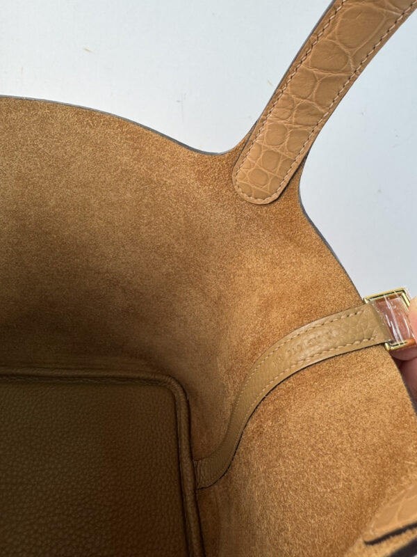 Hermes_Picotin_18_Touch_Material_Techniques-Beige Bag