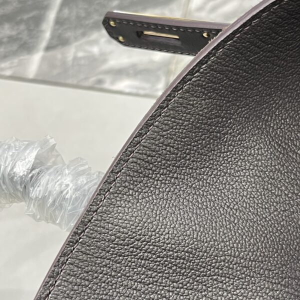 Birkin_30_Suede_Craftsmanship-Dark Brown Bag