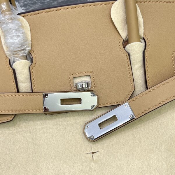 Birkin_30_Suede_Craftsmanship-Light Brown Bag