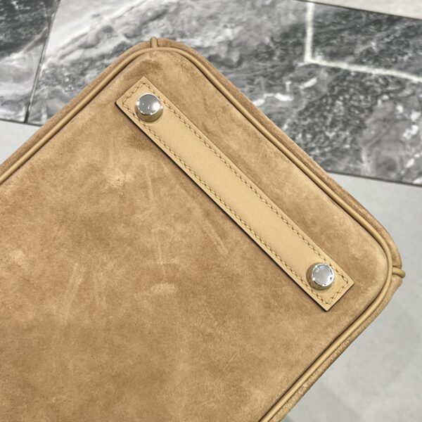 Birkin_30_Suede_Craftsmanship-Light Brown Bag