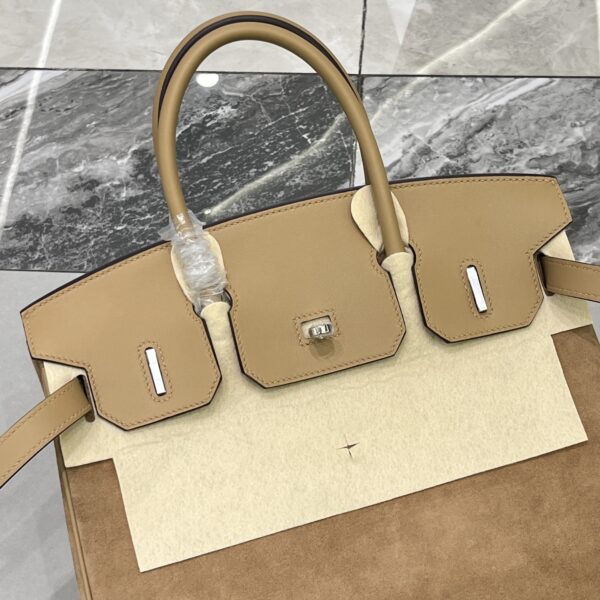 Birkin_30_Suede_Craftsmanship-Light Brown Bag