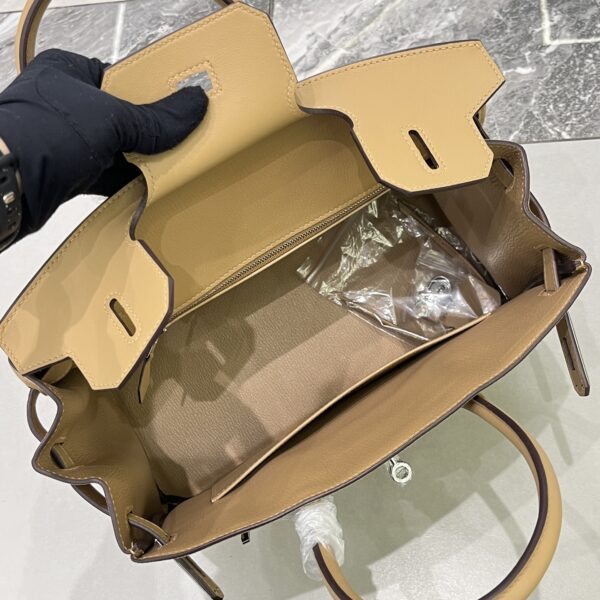 Birkin_30_Suede_Craftsmanship-Light Brown Bag