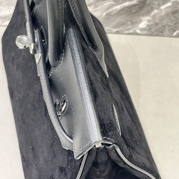 Birkin_30_Suede_Craftsmanship-Black Bag