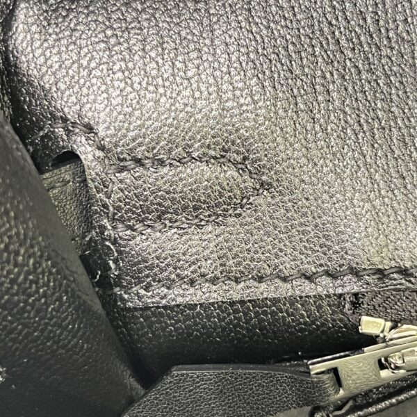 Birkin_30_Suede_Craftsmanship-Black Bag