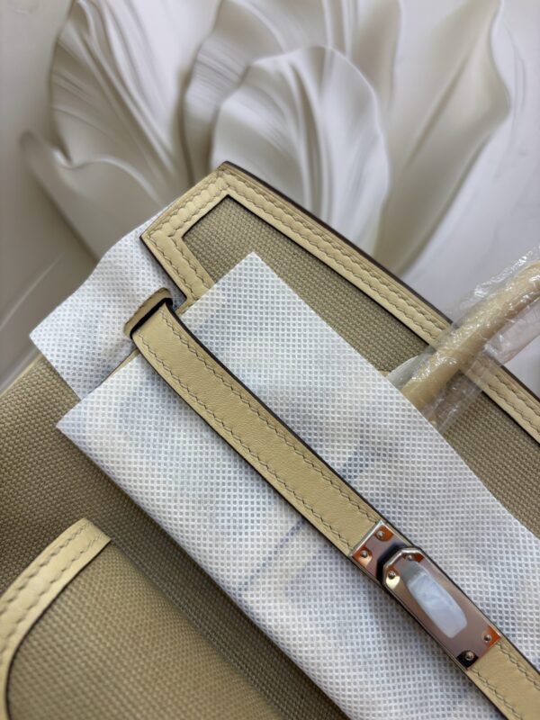 Birkin_Cargo_25_Craftsmanship-Beige Canvas Bag