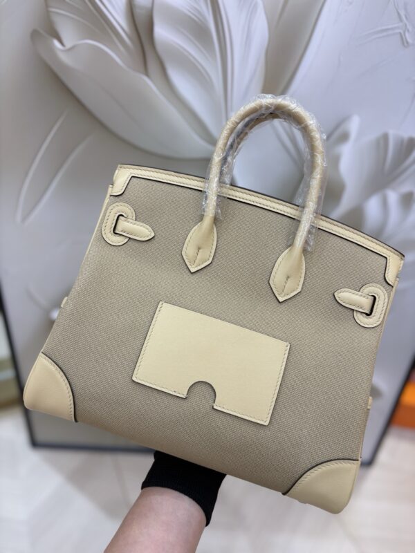 Birkin_Cargo_25_Craftsmanship-Beige Canvas Bag
