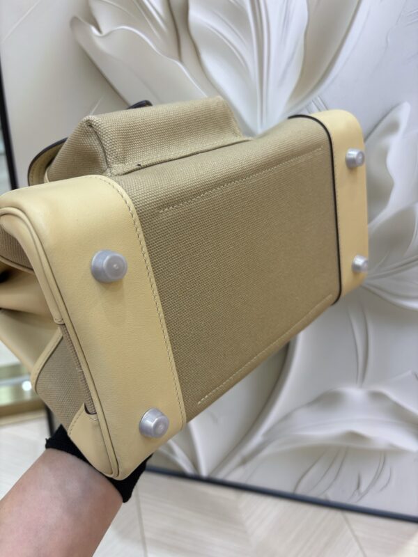 Birkin_Cargo_25_Craftsmanship-Beige Canvas Bag