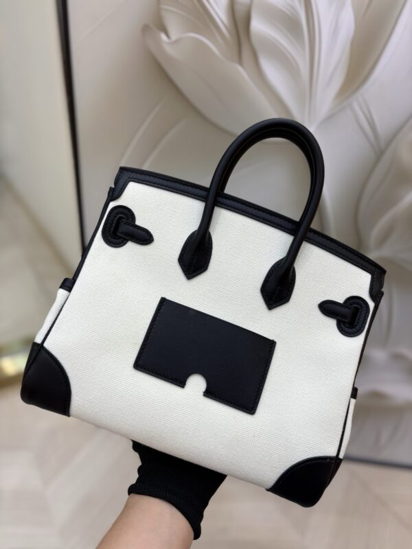 Birkin_Cargo_25_Craftsmanship-Black & White Canvas Bag