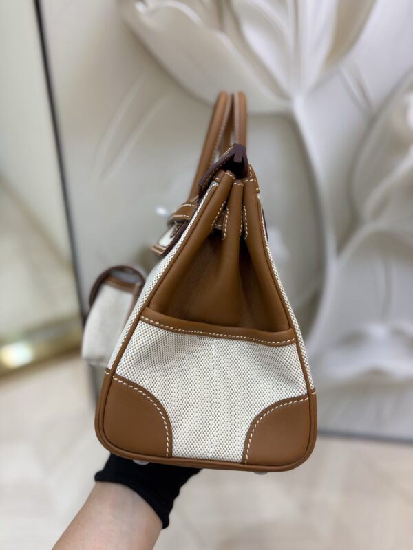 Birkin_Cargo_25_Craftsmanship-Brown & White Canvas Bag