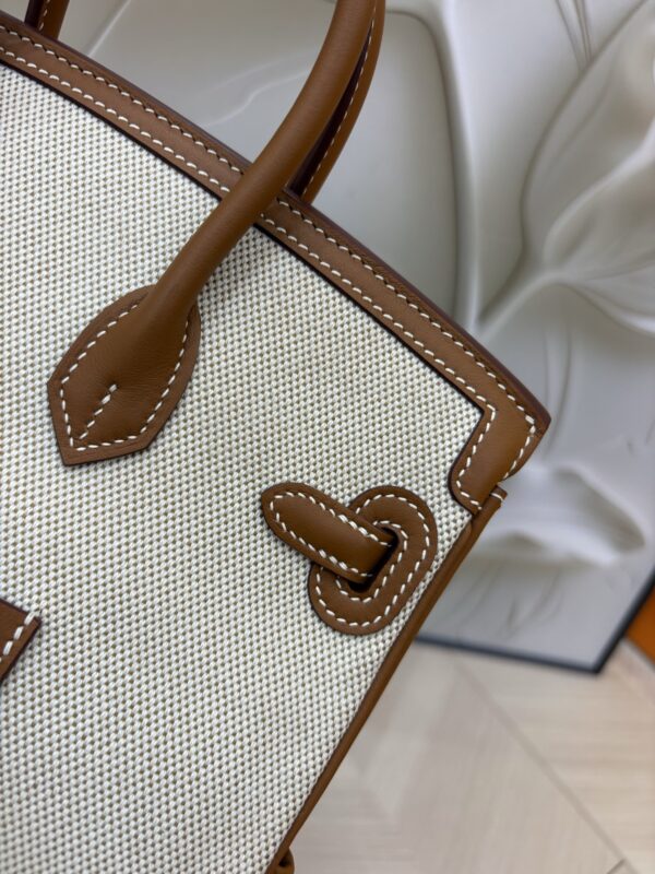 Birkin_Cargo_25_Craftsmanship-Brown & White Canvas Bag