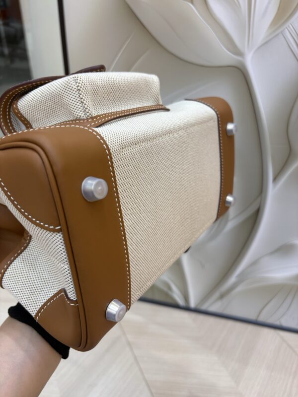 Birkin_Cargo_25_Craftsmanship-Brown & White Canvas Bag