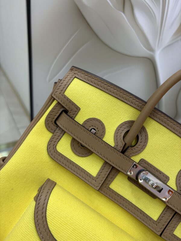 Birkin_Cargo_25_Craftsmanship-Yellow & Brown Canvas Bag