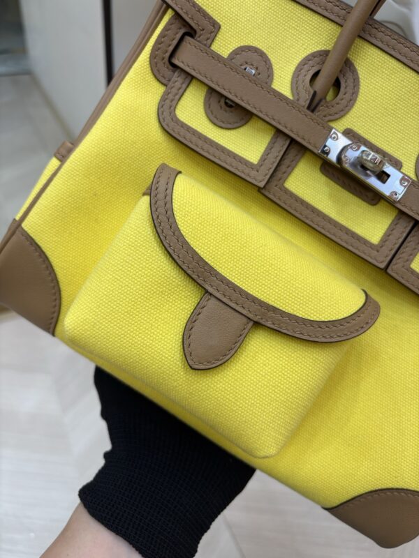 Birkin_Cargo_25_Craftsmanship-Yellow & Brown Canvas Bag