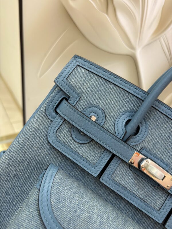 Birkin_Cargo_25_Craftsmanship-Blue Denim Bag