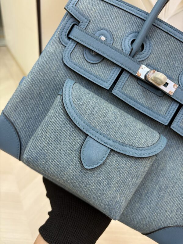 Birkin_Cargo_25_Craftsmanship-Blue Denim Bag