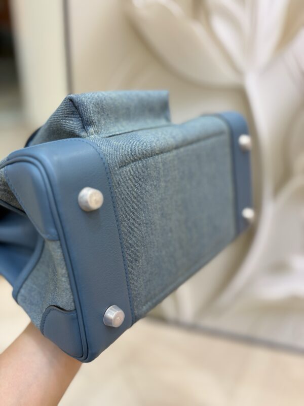 Birkin_Cargo_25_Craftsmanship-Blue Denim Bag