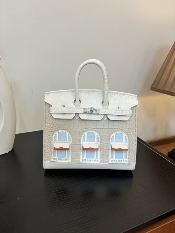 Birkin_Faubourg_20_Craftsmanship-Light Grey White Blue Orange Bag