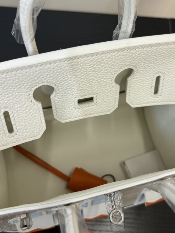 Birkin_Faubourg_20_Craftsmanship-Light Grey White Blue Orange Bag