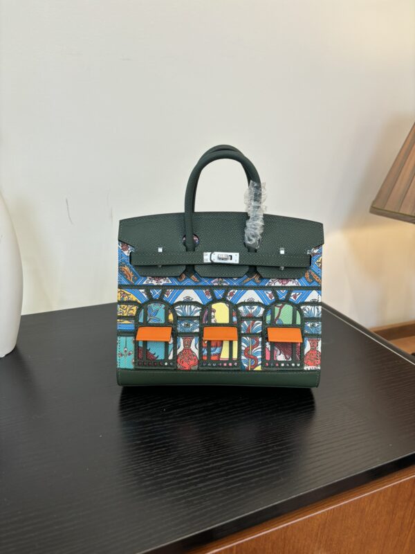Birkin_Faubourg_20_Craftsmanship-Dark Green Multicolor Orange Bag