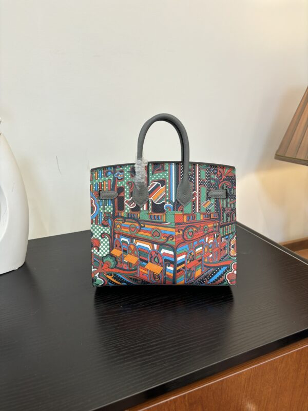 Birkin_Faubourg_20_Craftsmanship-Grey Yellow Pink Orange Bag