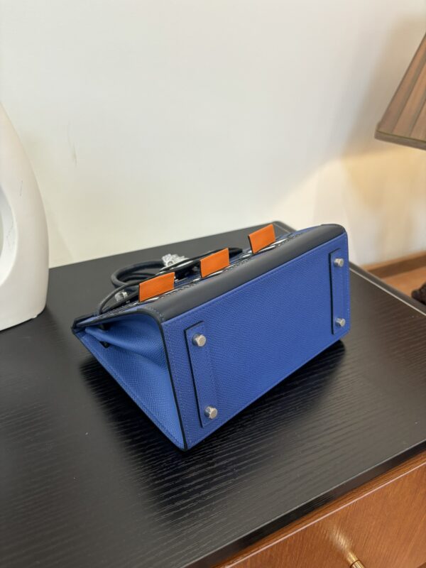 Birkin_Faubourg_20_Craftsmanship-Dark Blue Black White Orange Bag