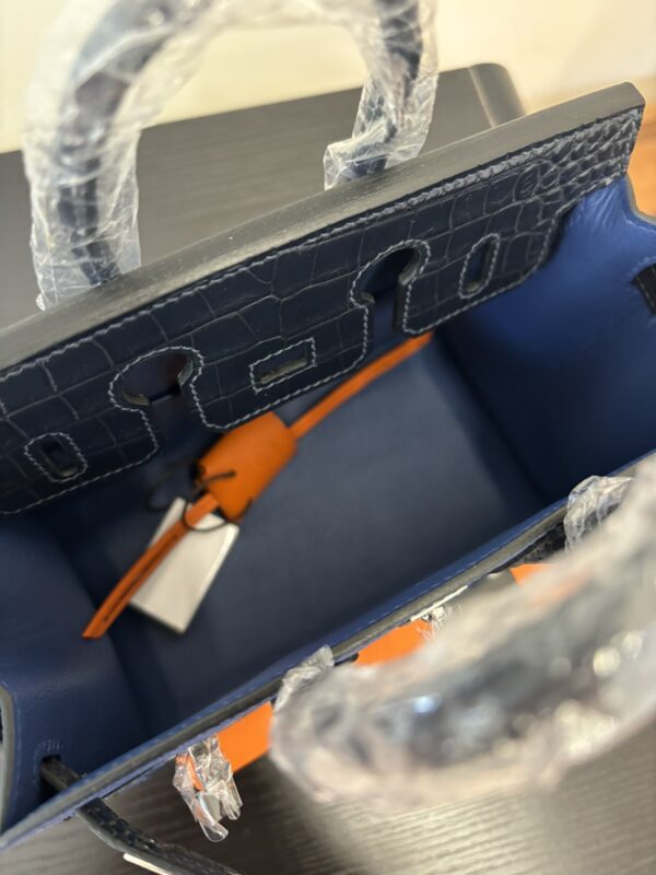 Birkin_Faubourg_20_Craftsmanship-Dark Blue Black White Orange Bag