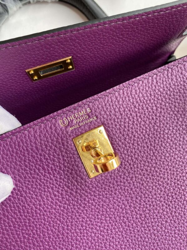 Kelly_25_Togo_Craftsmanship-Purple and Black Bag