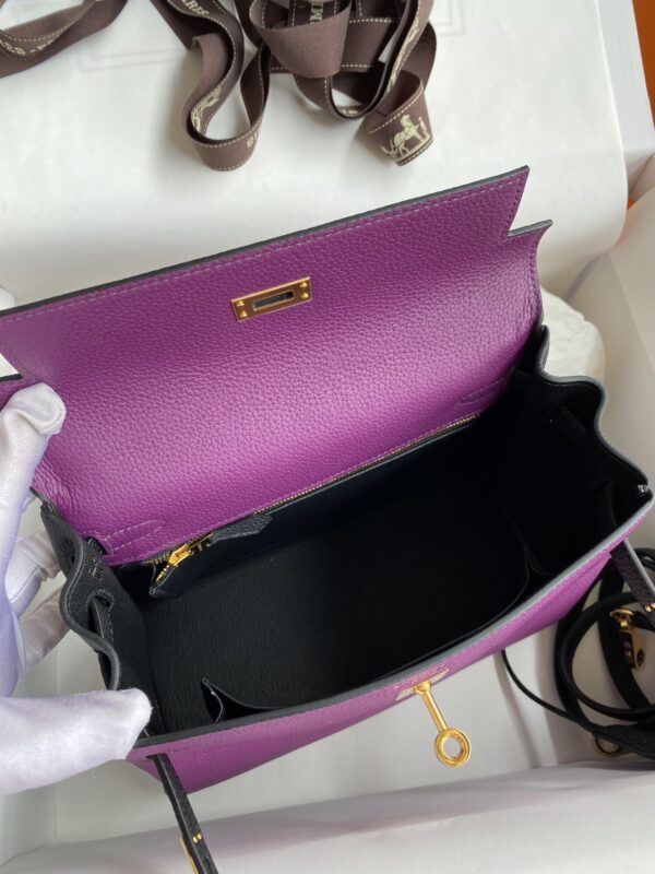 Kelly_25_Togo_Craftsmanship-Purple and Black Bag