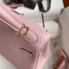 Kelly_25_Togo_Craftsmanship-Pink Bag