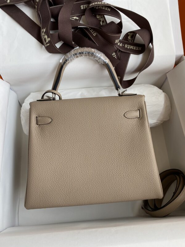 Kelly_25_Togo_Craftsmanship-Beige Bag