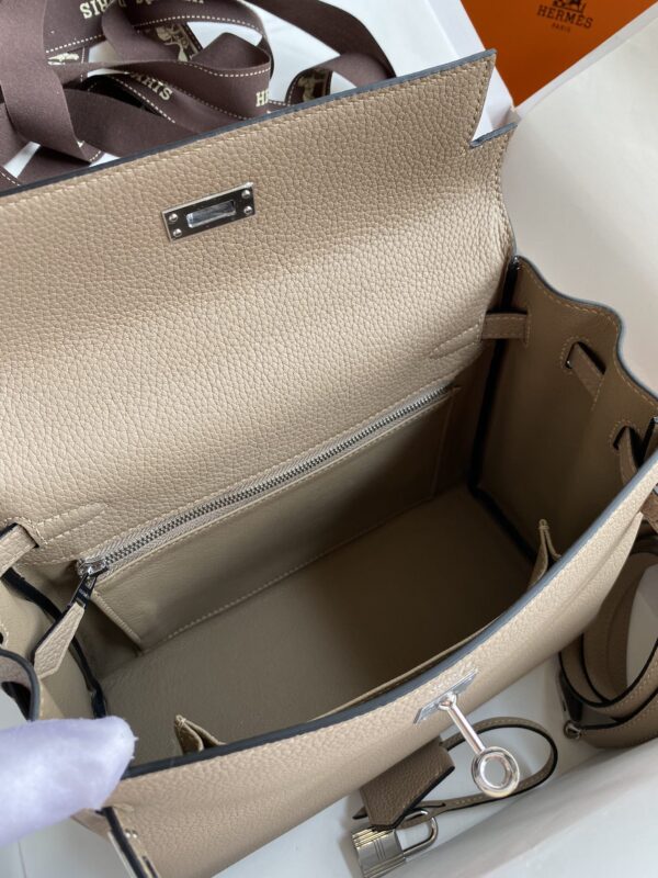 Kelly_25_Togo_Craftsmanship-Beige Bag
