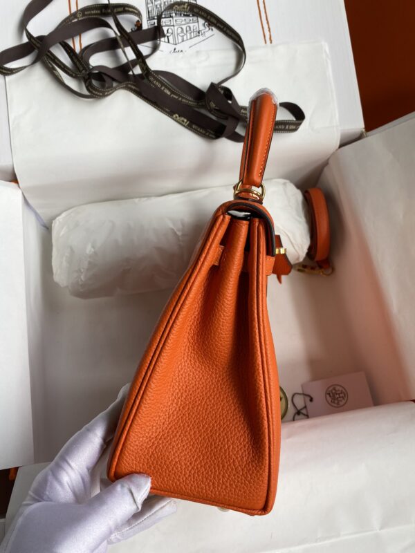 Kelly_25_Togo_Craftsmanship-Orange Bag