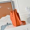 Evelyne_23_Craftsmanship-Orange Bag