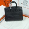 Birkin_20_Matte_Alligator_Craftsmanship-Black Crocodile Bag