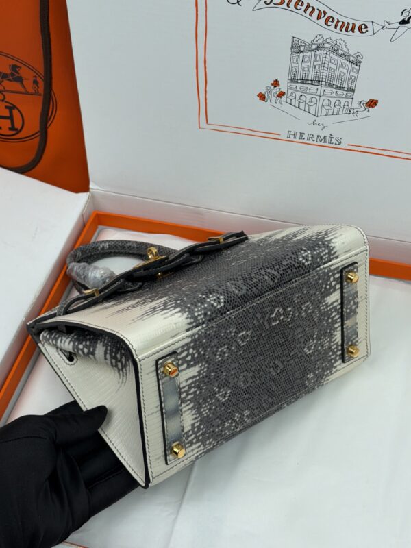 Birkin_20_Matte_Alligator_Craftsmanship-Black & White Lizard Bag