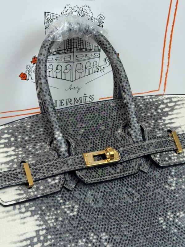Birkin_20_Matte_Alligator_Craftsmanship-Black & White Lizard Bag
